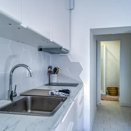 Apartment St Jobis - Appartement, Moderne Et Refait A Neuf, Vieux-nice Nice